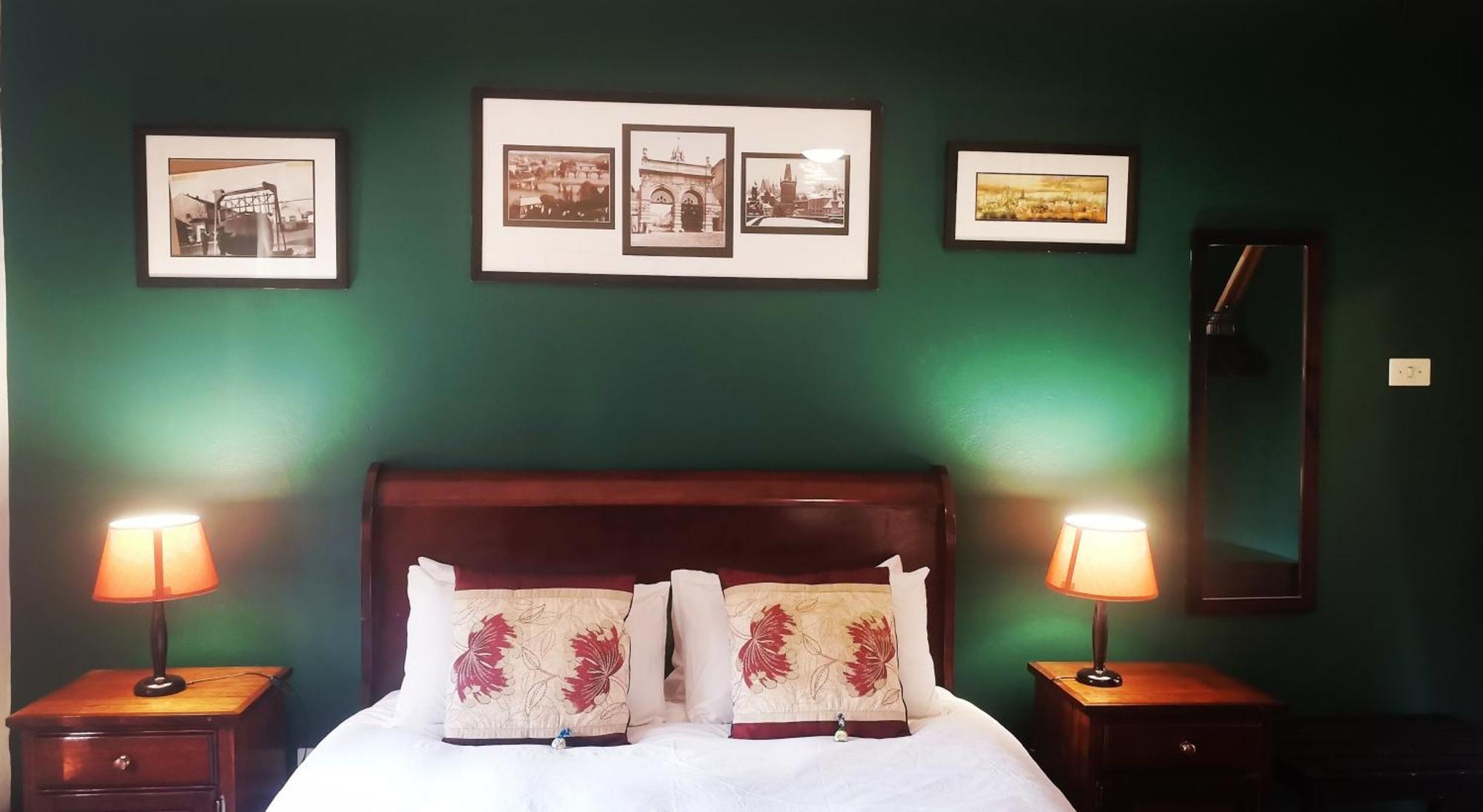 Thatchings Bed And Breakfast Нотингам Роуд Екстериор снимка