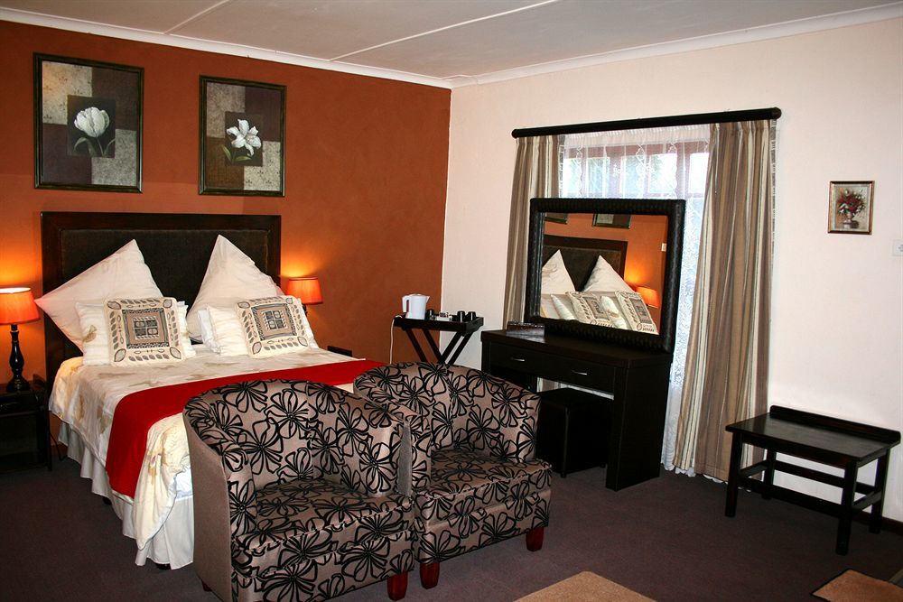Thatchings Bed And Breakfast Нотингам Роуд Екстериор снимка